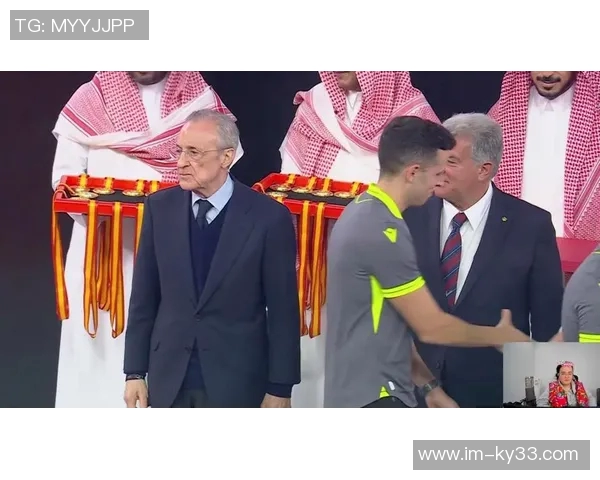 大罗揭示皇马三亿欧负债背后弗洛伦蒂诺的巨星投资如何重塑足球产业