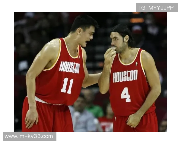 阿德尔曼透露斯特劳瑟将接受评估期待他本周重返赛场 阿德尔曼透露斯特劳瑟将接受评估期待他本周重返赛场