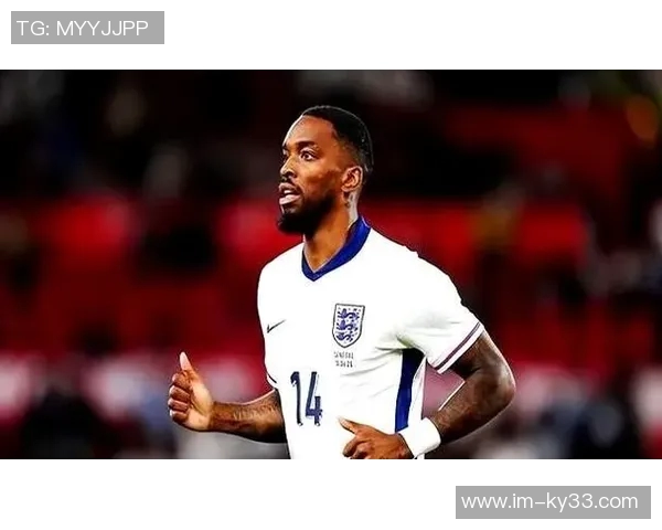 姆伯莫回忆曼联球迷热情并强调三叉戟仍需提升的关键点