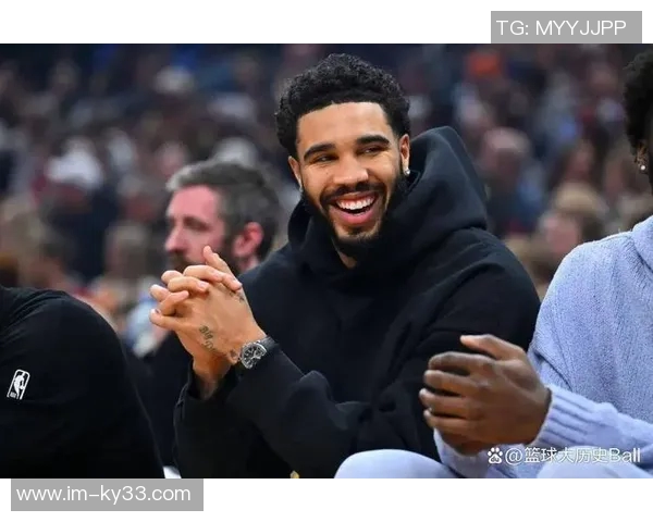 杰伦布朗调侃塔图姆康复迅速或将参加揭幕战